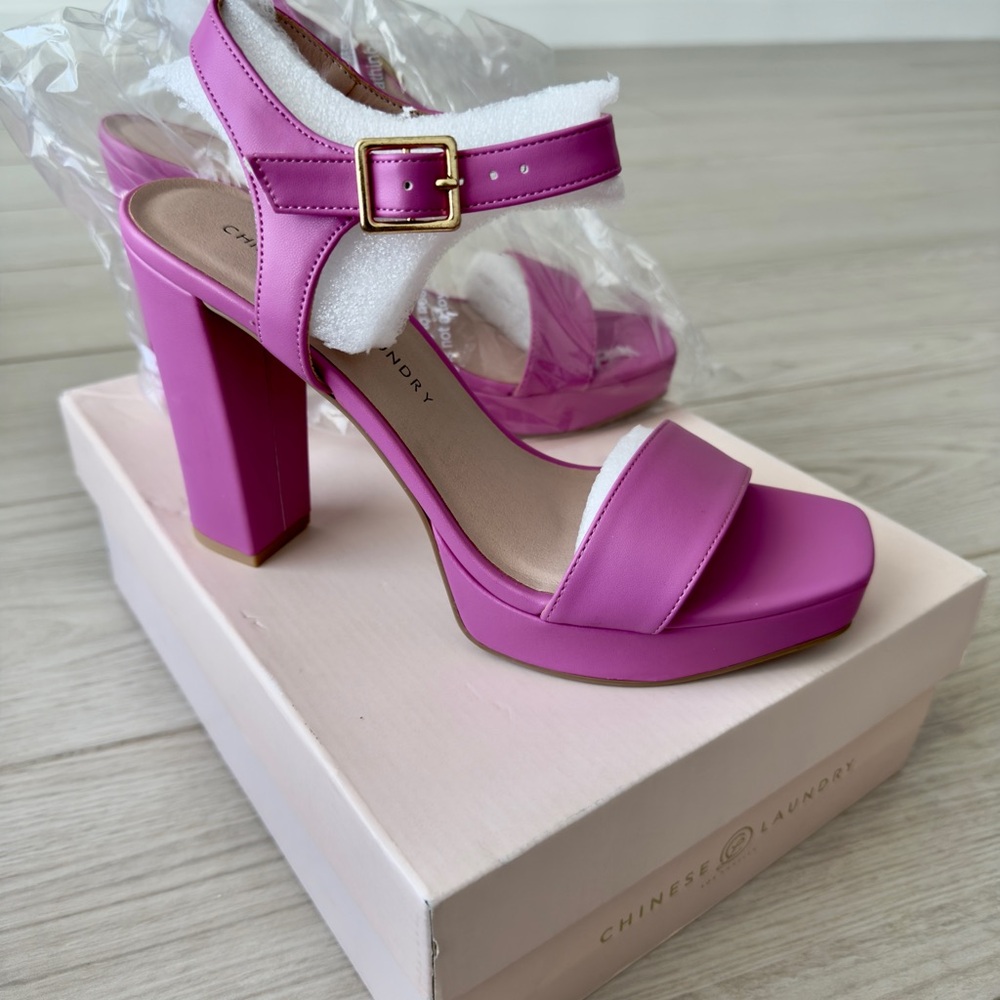 Chinese Laundry Fuchsia Block Heel Sandals